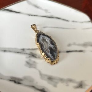 Tabasco Agate Geode Necklace Pendant